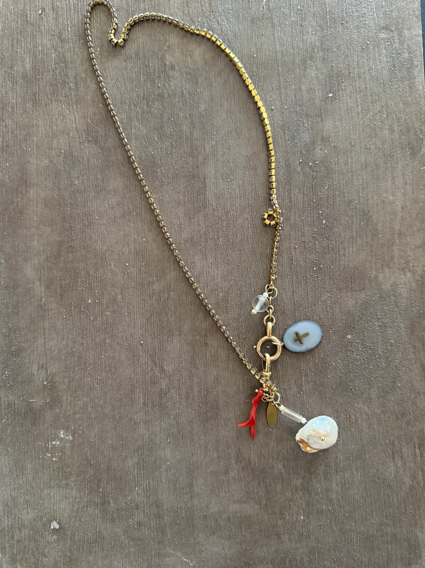 Sacra charm Paris
