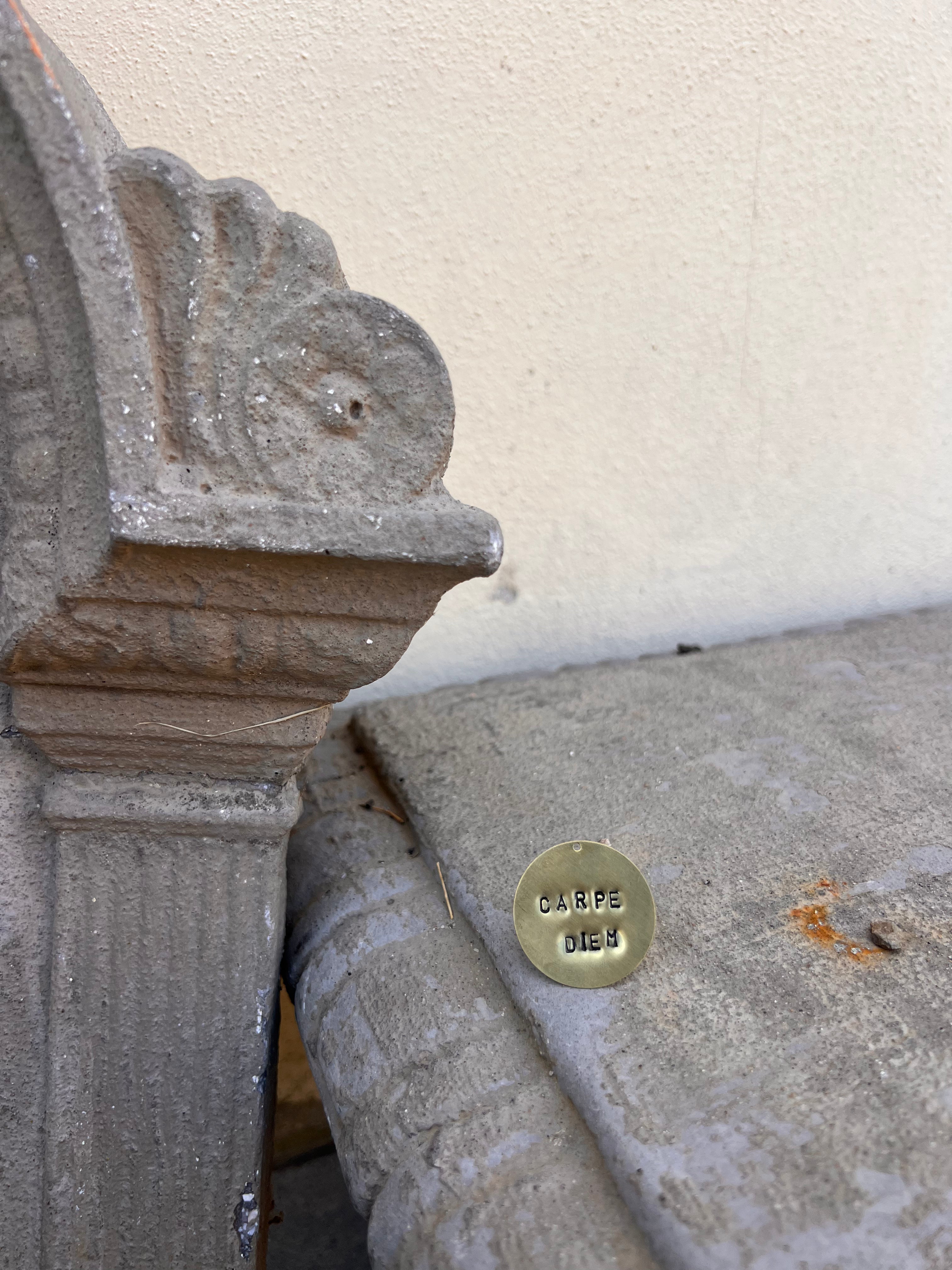 Anello medaglia incisa