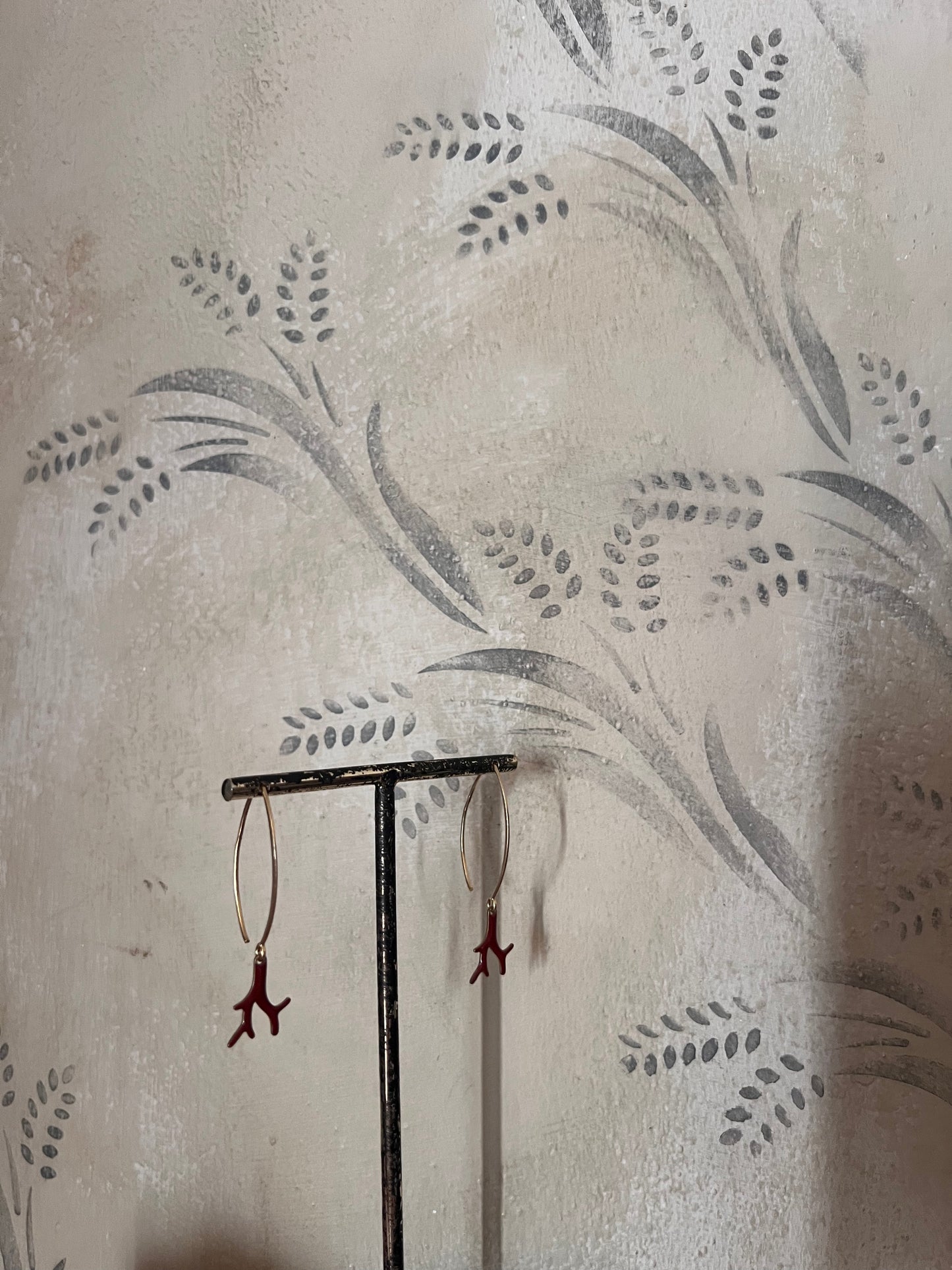 Pendenti modello monachella argento 925 con ramo corallo smaltato