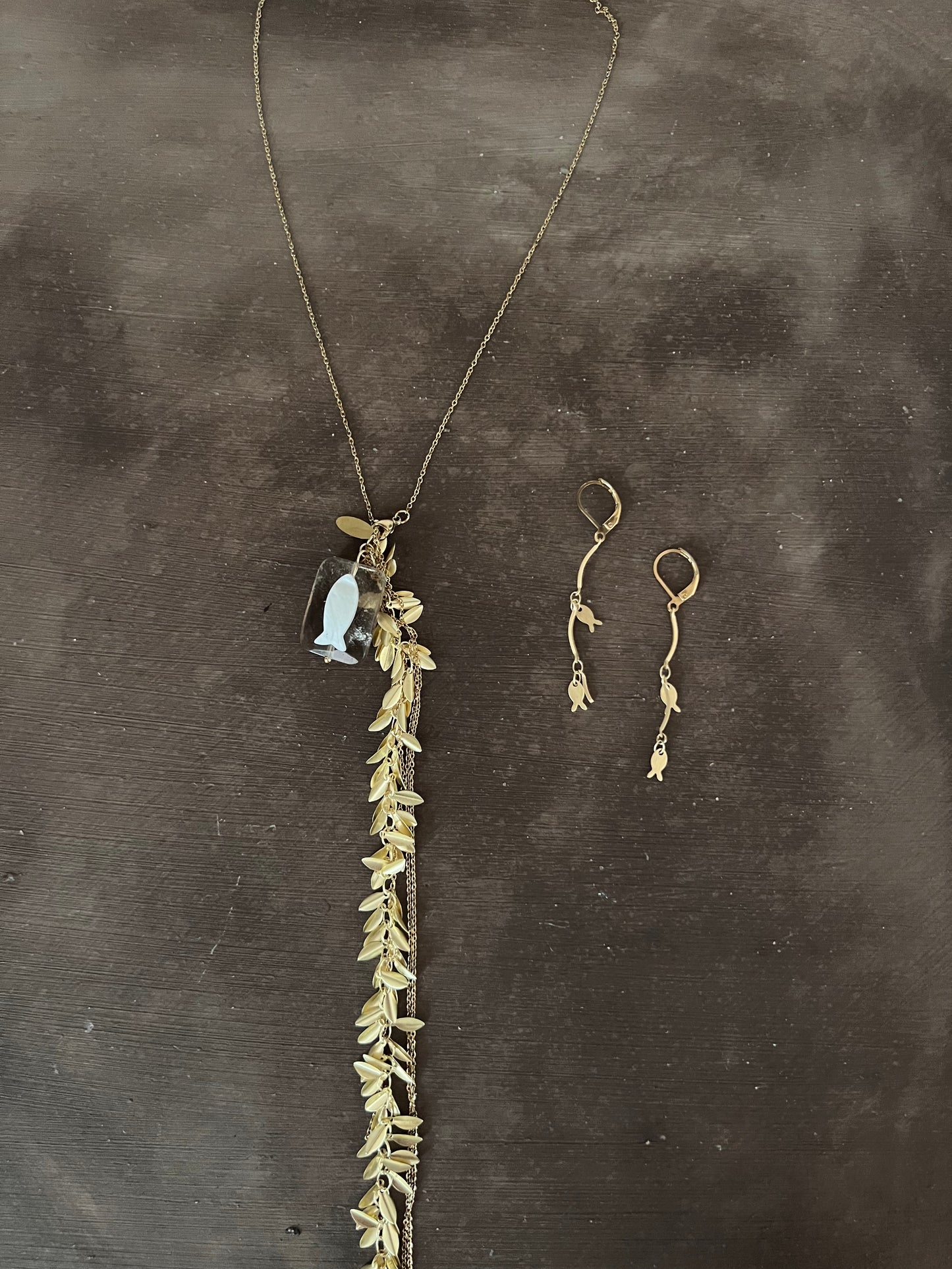 Cascata Pesciolino Madreperla su base Quarzo Fumo