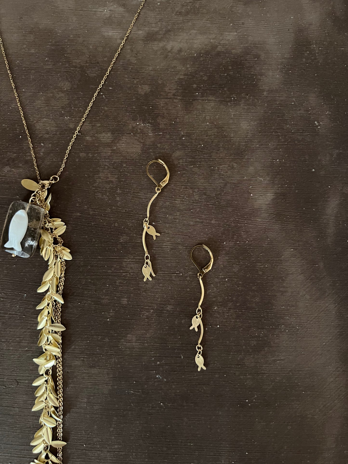 Cascata Pesciolino Madreperla su base Quarzo Fumo