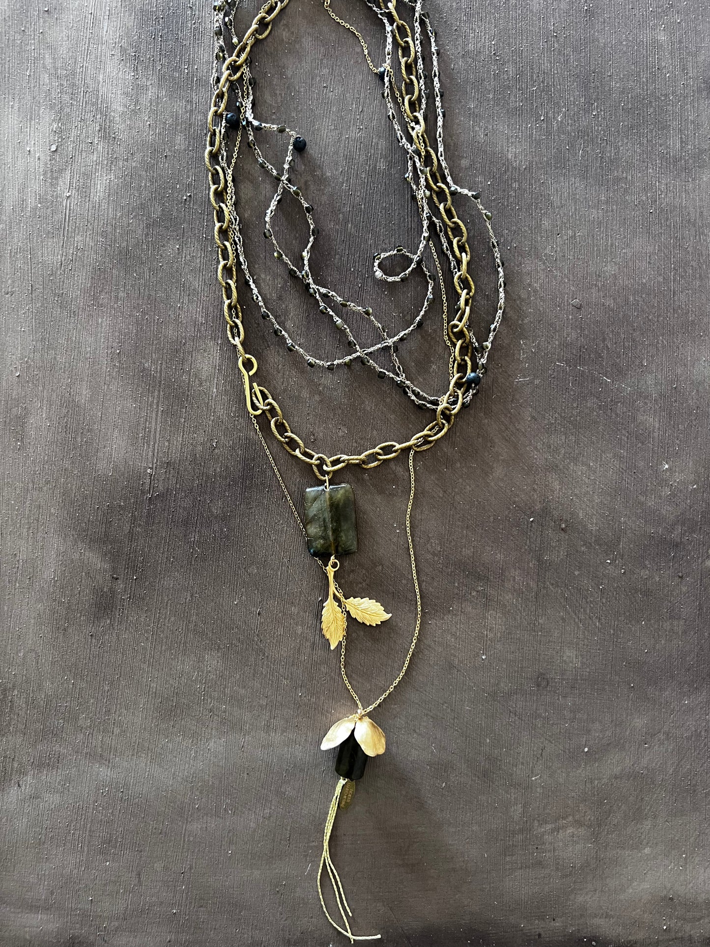 Set Labradorite